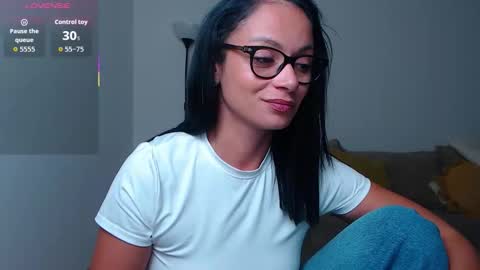 Snapshot of serenesophi chatting on September 28, 2025, 8:47 pm SereneSophi online show from September 28, 2025, 8:47 pm