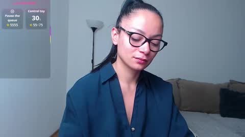 Snapshot of serenesophi chatting on December 3, 2025, 2:41 am SereneSophi online show from December 3, 2025, 2:41 am