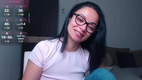 SereneSophi online show from June 14, 2026, 3:52 am