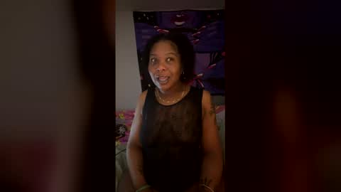 Snapshot of serenity_dayze chatting on May 16, 2026, 5:04 am serenity_dayze online show from May 16, 2026, 5:04 am