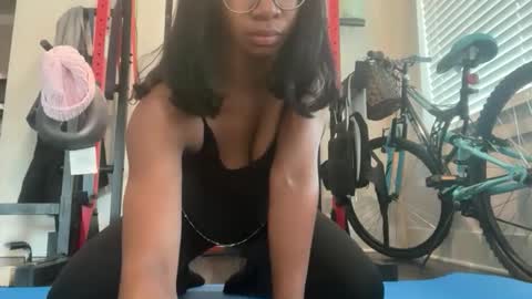 Serenity Bee   online show from April 26, 2026, 3:21 pm