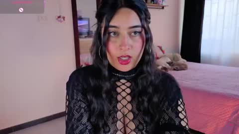 Serenna Cruz online show from April 28, 2026, 8:47 pm