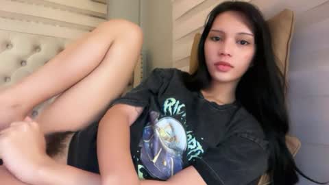 service_dolly69 online show from June 18, 2026, 11:31 pm
