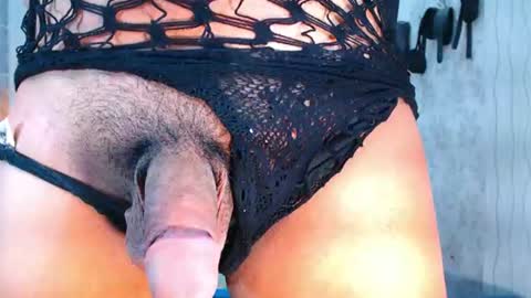 Snapshot of service_me711 chatting on June 28, 2026, 3:29 pm call me MILES online show from June 28, 2026, 3:29 pm
