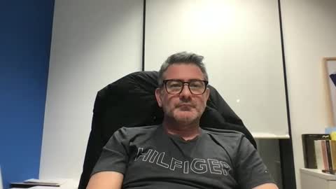 sesamechris92 online show from February 19, 2026, 6:15 pm