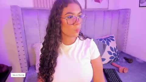 Danna  online show from July 1, 2026, 3:41 am