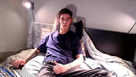 sest0sens0 online show from December 15, 2024, 7:31 pm