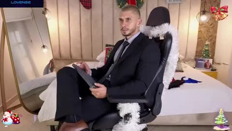 HEY IM SETH online show from December 23, 2024, 8:25 pm