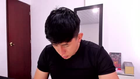 Snapshot of setsuna_10 chatting on January 13, 2025, 9:20 pm david online show from January 13, 2025, 9:20 pm