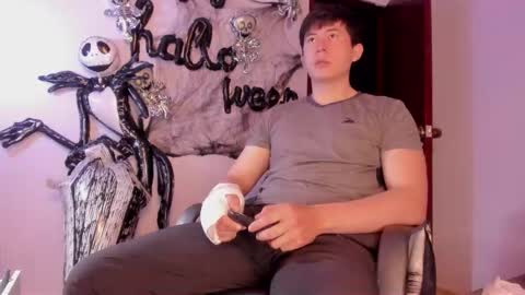 Snapshot of setsuna_10 chatting on October 16, 2025, 11:39 pm david online show from October 16, 2025, 11:39 pm