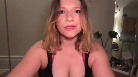 seturselfonfyre online show from September 30, 2025, 3:44 am