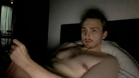 seven20yrs online show from November 20, 2025, 1:44 pm