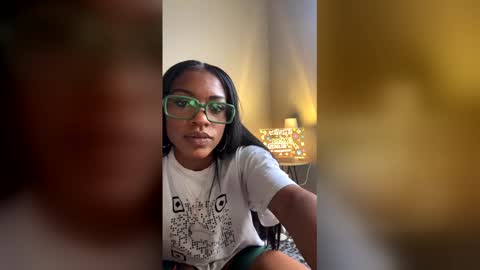 Snapshot of sevynsevinseven chatting on December 15, 2025, 8:35 pm sevynsevinseven online show from December 15, 2025, 8:35 pm