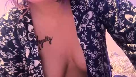 Snapshot of sex559746 chatting on November 15, 2025, 1:03 am sex559746 online show from November 15, 2025, 1:03 am