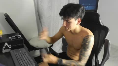 Snapshot of sex_love_sweat chatting on May 28, 2026, 11:35 pm sex_love_sweat online show from May 28, 2026, 11:35 pm