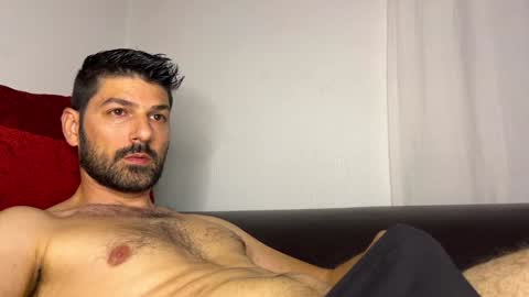 Snapshot of sexfriendch chatting on December 30, 2024, 1:15 am Lucenzo online show from December 30, 2024, 1:15 am