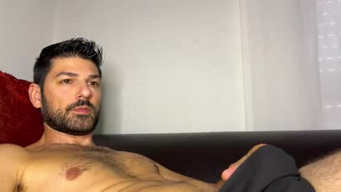 Snapshot of sexfriendch chatting on October 4, 2025, 4:05 pm Lucenzo online show from October 4, 2025, 4:05 pm