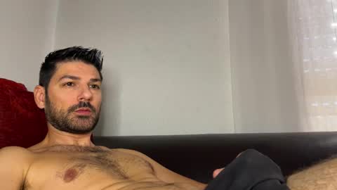 Snapshot of sexfriendch chatting on October 27, 2025, 9:35 am Lucenzo online show from October 27, 2025, 9:35 am