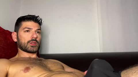 Snapshot of sexfriendch chatting on November 9, 2025, 11:25 pm Lucenzo online show from November 9, 2025, 11:25 pm