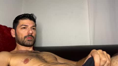 Snapshot of sexfriendch chatting on November 21, 2025, 5:11 pm Lucenzo online show from November 21, 2025, 5:11 pm