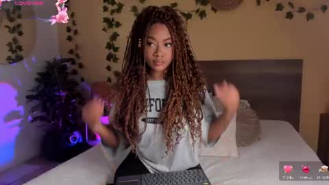 ... Camila ... online show from July 27, 2026, 1:18 pm