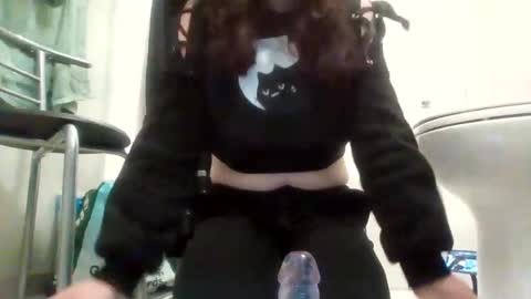 Snapshot of sexislitpuss69 chatting on February 18, 2025, 5:10 pm sexislitpuss69 online show from February 18, 2025, 5:10 pm