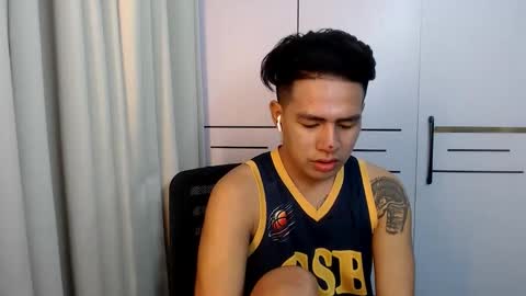 HI I AM JAMESPLEASE LET ME DO SOME HOT SHOWS FOR YOU HERE FOR MY  SCHOOL AND FOR MY FAMILY online show from May 31, 2026, 4:09 am