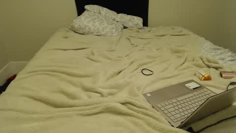 sexonthebeach554174 online show from February 12, 2026, 7:03 am