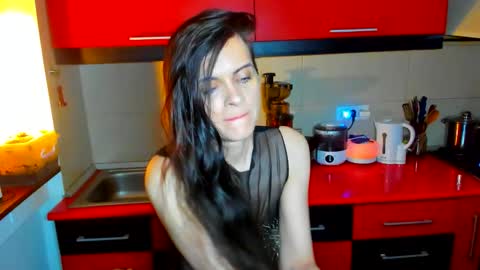 sexqueen1111 online show from February 4, 2026, 12:16 am