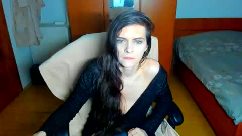 sexqueen1111 online show from April 28, 2026, 3:22 am