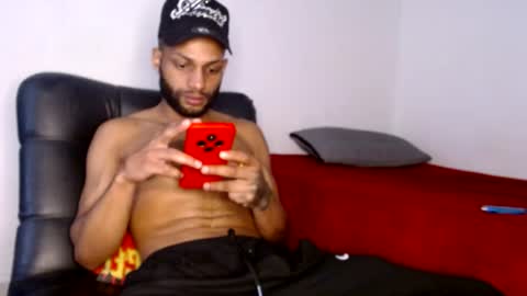 Snapshot of sexseason777 chatting on June 15, 2026, 4:20 pm STIIV G online show from June 15, 2026, 4:20 pm