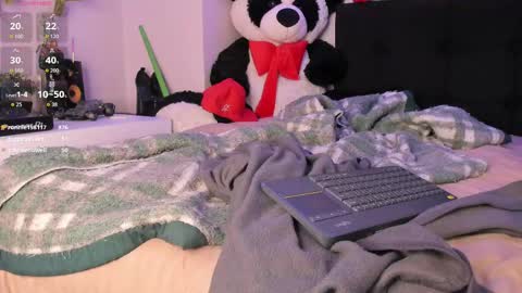 Snapshot of sextape_couple chatting on May 6, 2026, 12:32 pm Ask me online show from May 6, 2026, 12:32 pm