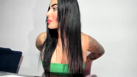 Snapshot of sexual_addiction chatting on October 21, 2025, 12:44 am SARA online show from October 21, 2025, 12:44 am