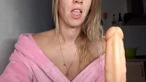 Snapshot of sexualangel chatting on June 11, 2026, 2:22 am Verona online show from June 11, 2026, 2:22 am