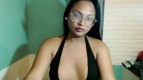 Snapshot of sexuallyattractive_mae chatting on June 22, 2026, 9:06 am sexuallyattractive_mae online show from June 22, 2026, 9:06 am