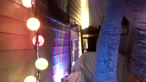 Leeah CloudZzz online show from September 28, 2025, 12:10 pm