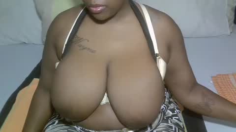 Snapshot of sexxy_brii chatting on May 30, 2026, 6:10 am sexxy_brii online show from May 30, 2026, 6:10 am