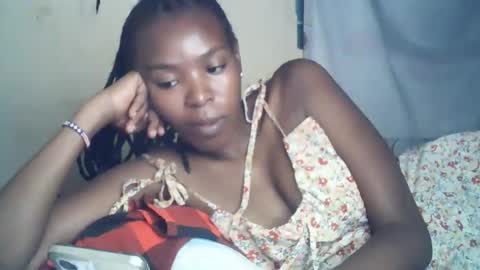 Snapshot of sexxy_curvy23 chatting on June 25, 2026, 3:28 am sexxy_curvy23 online show from June 25, 2026, 3:28 am