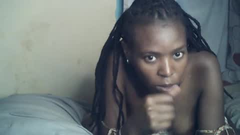 Snapshot of sexxy_curvy23 chatting on June 27, 2026, 5:23 am sexxy_curvy23 online show from June 27, 2026, 5:23 am
