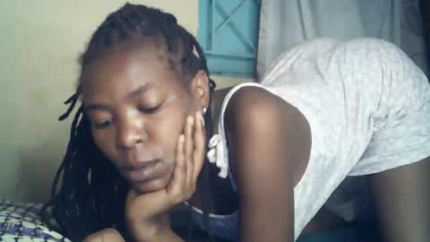 Snapshot of sexxy_curvy23 chatting on June 28, 2026, 3:12 am sexxy_curvy23 online show from June 28, 2026, 3:12 am