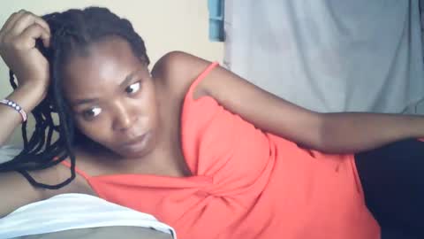 Snapshot of sexxy_curvy23 chatting on July 5, 2026, 4:07 am sexxy_curvy23 online show from July 5, 2026, 4:07 am