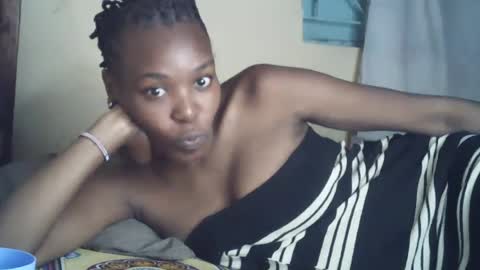 Snapshot of sexxy_curvy23 chatting on July 15, 2026, 5:51 pm sexxy_curvy23 online show from July 15, 2026, 5:51 pm