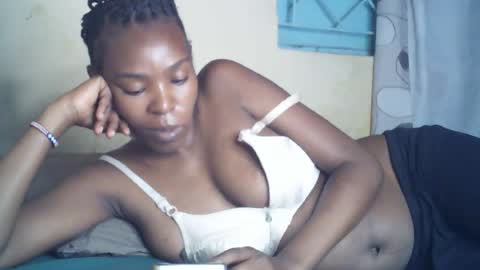 Snapshot of sexxy_curvy23 chatting on July 20, 2026, 3:43 am sexxy_curvy23 online show from July 20, 2026, 3:43 am