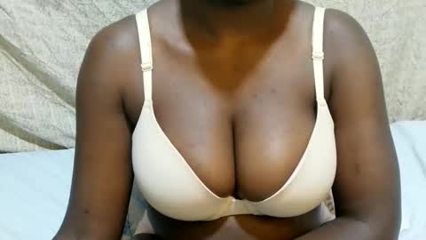 Snapshot of sexxy_maya1 chatting on June 2, 2026, 8:00 pm sexxy_maya1 online show from June 2, 2026, 8:00 pm