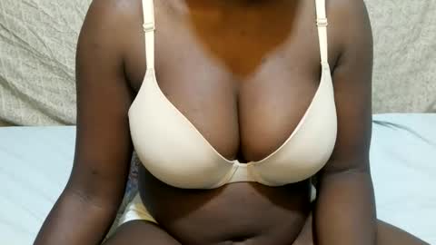 Snapshot of sexxy_maya1 chatting on June 4, 2026, 7:03 am sexxy_maya1 online show from June 4, 2026, 7:03 am