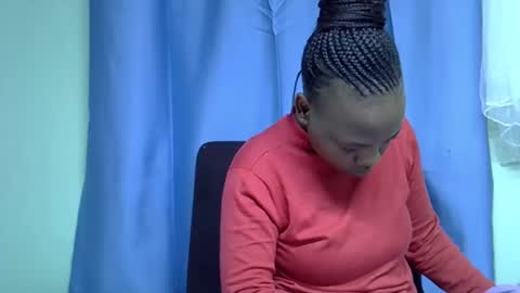 Snapshot of sexxybuttie chatting on May 6, 2026, 1:57 am African Queen online show from May 6, 2026, 1:57 am