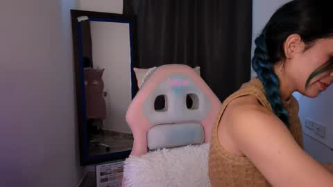  Angie   online show from November 27, 2025, 11:12 am