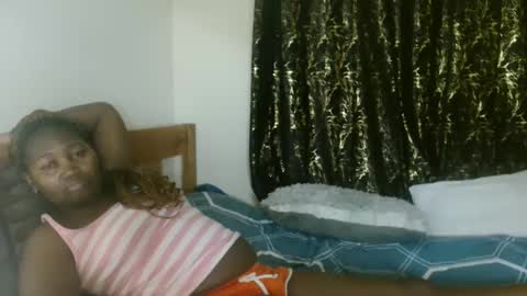 sexxypritty online show from November 17, 2025, 7:19 pm