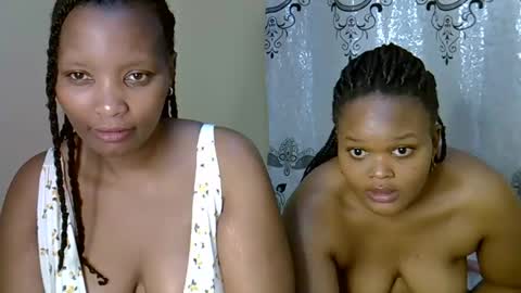 Snapshot of sexxyqueens chatting on November 21, 2025, 4:38 pm Sexxyqueens online show from November 21, 2025, 4:38 pm