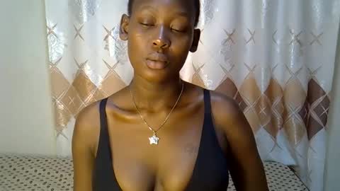 Snapshot of sexxyvee224 chatting on November 11, 2025, 8:14 am sexxyvee224 online show from November 11, 2025, 8:14 am